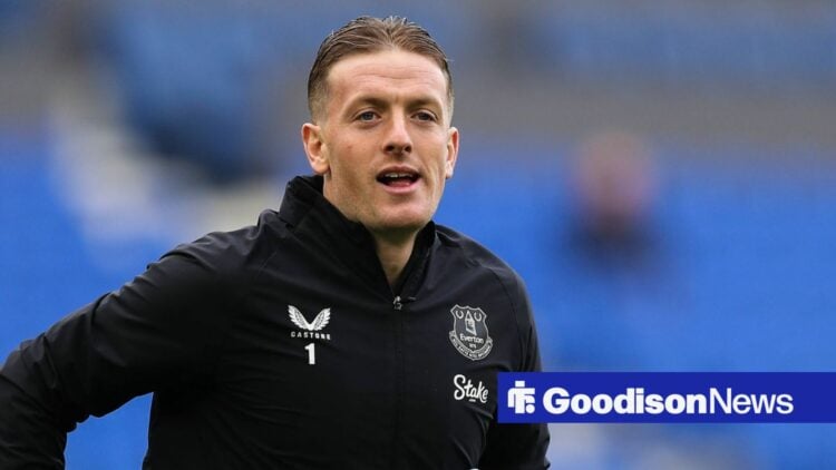 Jordan Pickford warming up for Everton