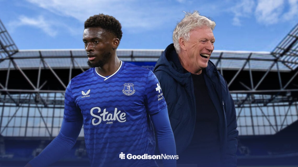 TIm Iroegbunam alongside David Moyes