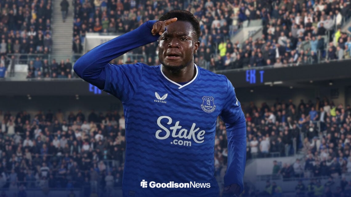 Abdul Fatawu celebrating in an Everton shurt