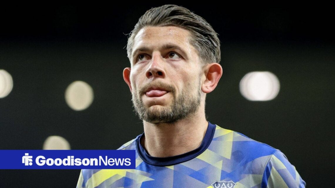 James Tarkowski sebelum pertandingan Premier League Everton