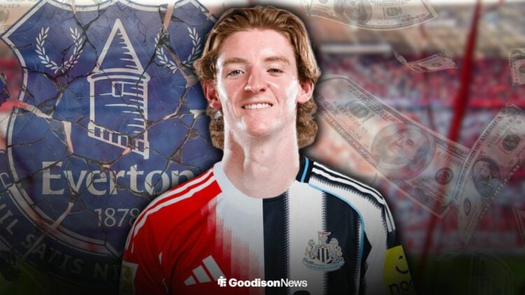 Anthony Gordon in a Bayern Munich shirt and Newcastle United shirt