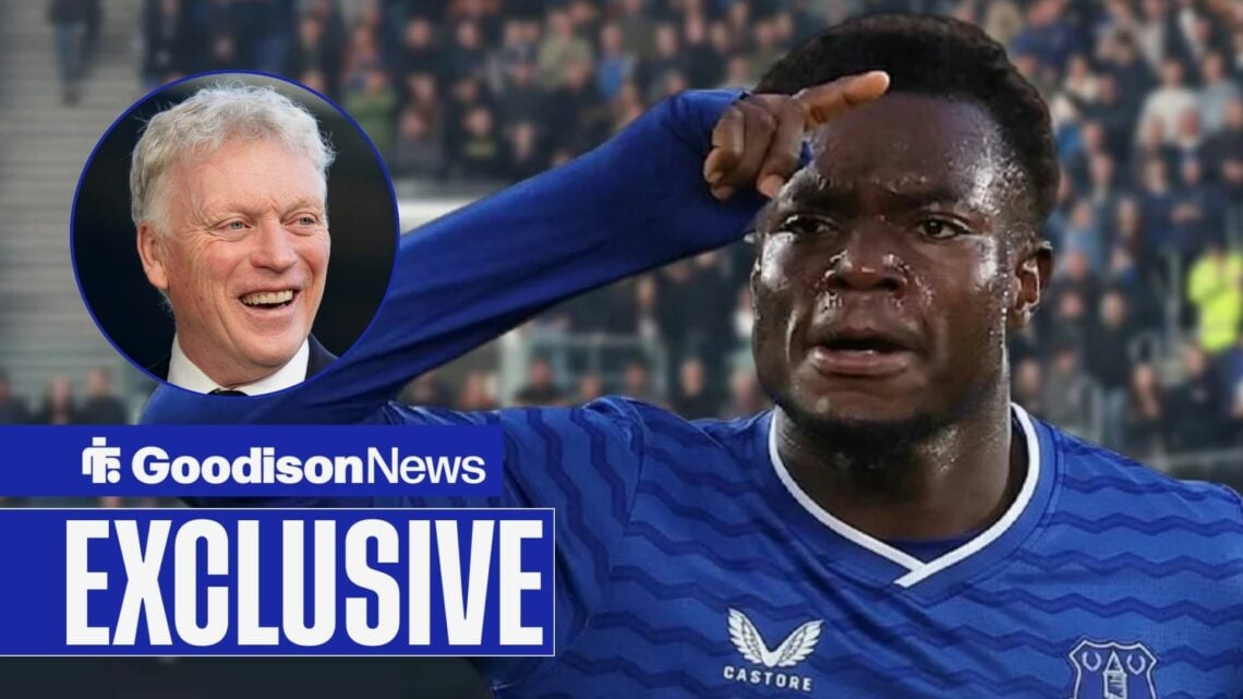 Abdul Fatawu celebrating in an Everton shirt looking towards David Moyes