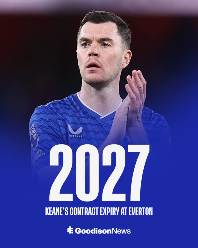 Michael Keane of Everton thanking the fans after the match with Arsenal