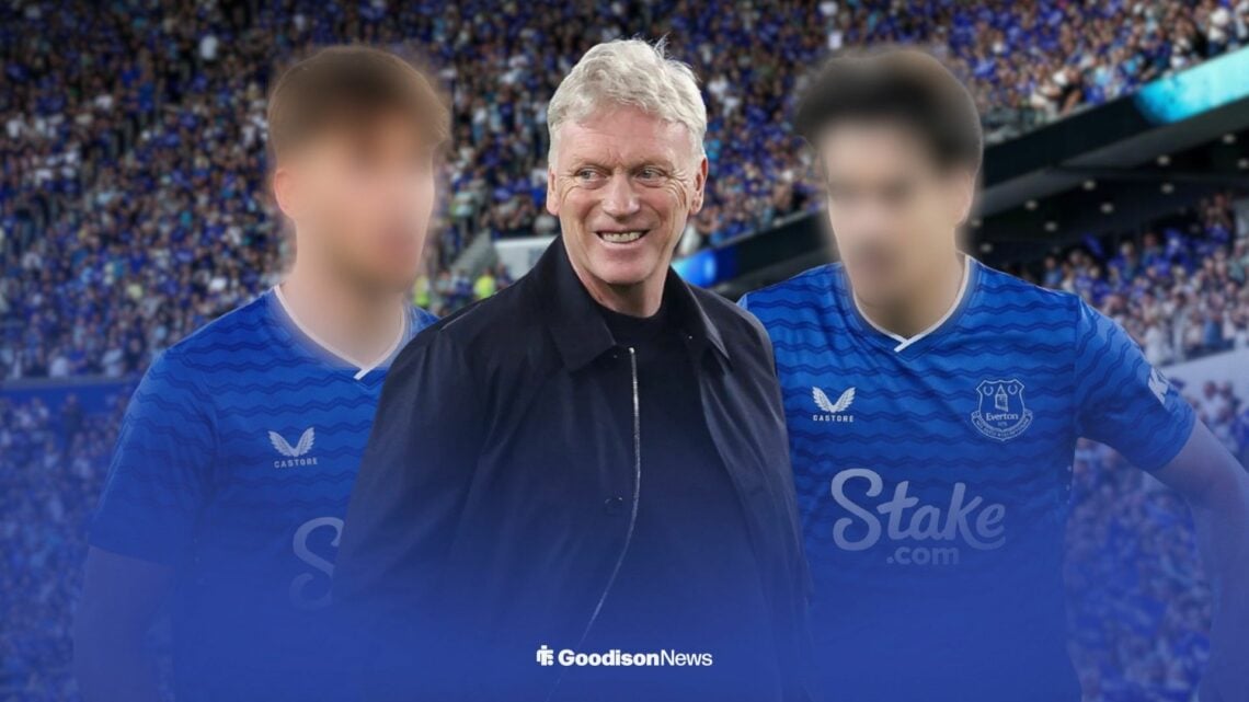 David Moyes smiling next to Georgios Vagiannidis and Diogo Leite in Everton shirts