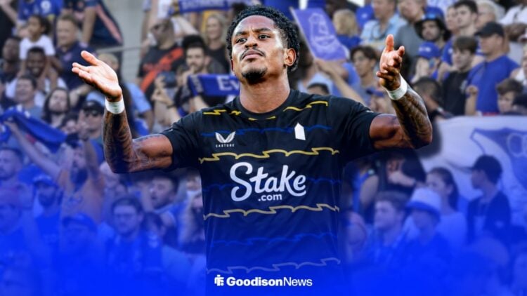Jayden Oosterwolde in an Everton shirt