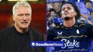 David Moyes smiling on the left with Jayden Oosterwolde on the right
