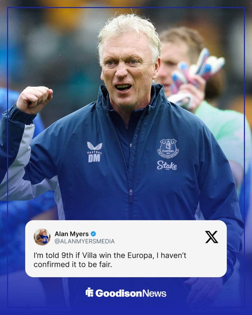David Moyes celebrating in front of a tweet from Alan Myers.