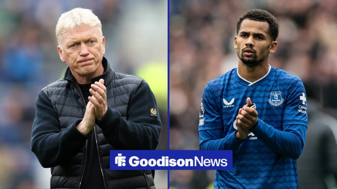 David Moyes applauds as Iliman Ndiaye applauds too